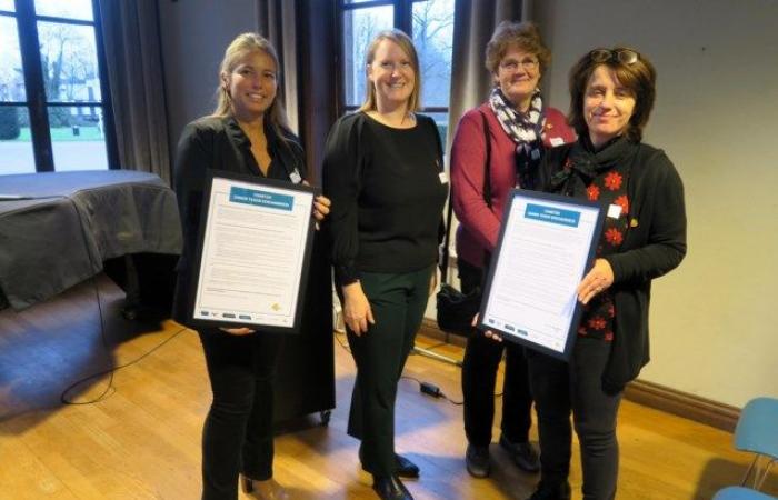 Schoten, Stabroek and Wommelgem also join the fight against loneliness: action plan for family care services and two thousand Christmas cards (Wommelgem)