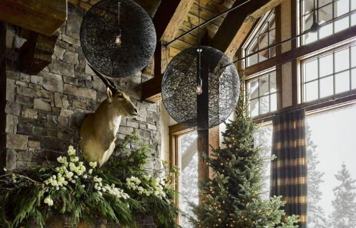 16 festive fireplace decorations to amaze your guests this Christmas