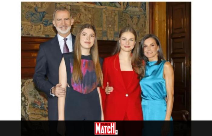 The Spanish royal family unveils its Christmas card, with a tribute to the victims of the Valencia floods