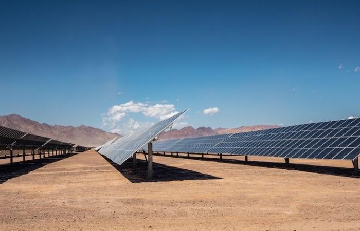 Aswan’s new solar power plant powers 300,000 homes