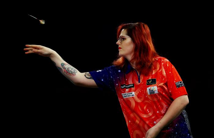 trans darts player out of World Championship