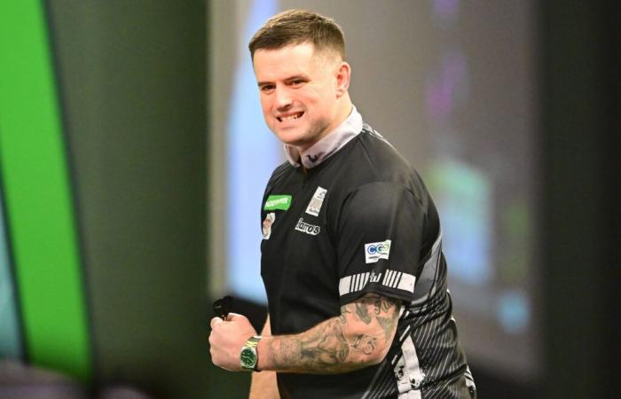 Mike De Decker loses to Luke Woodhouse in PDC World Championship second round