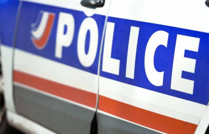 Police officers targeted after the death of a man in police custody in Bagneux