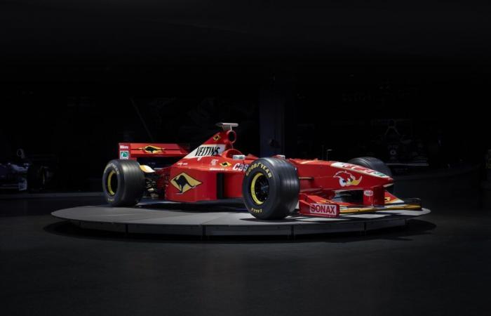 An F1 driven by Jacques Villeneuve soon for sale, it is much cheaper than those of Schumacher or Hamilton