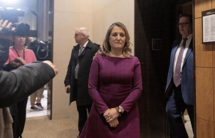 Resignation of Chrystia Freeland: aftermath of crisis in Ottawa | Live coverage