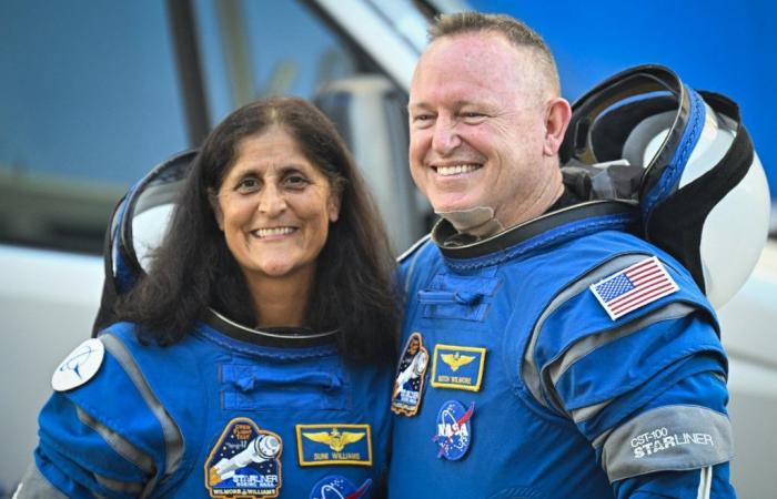 The return of the two American astronauts stuck in the ISS since June, further postponed