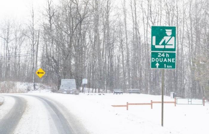 Ten Quebec-United States border crossings will close at night