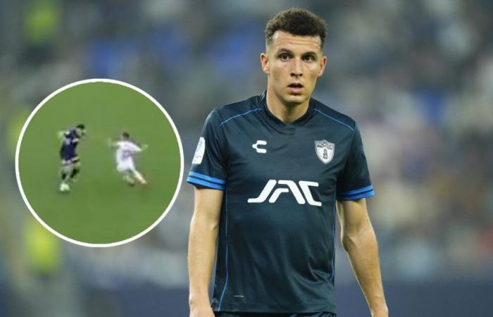 Oussama Idrissi humiliated Lucas Vázquez with a dribble that made him fall in the Final between Pachuca and Real Madrid