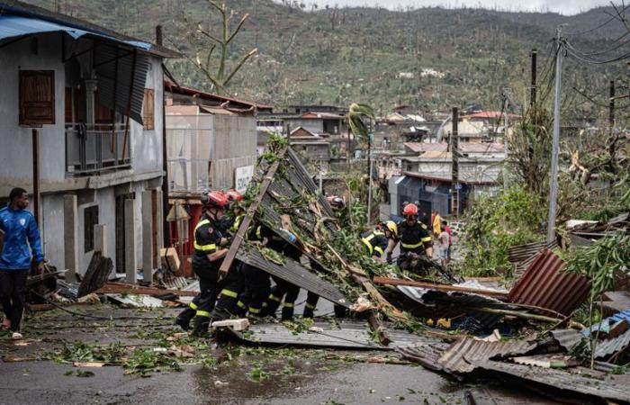 “It’s a real painstaking job”: how emergency services search for victims in the ruins of Mayotte