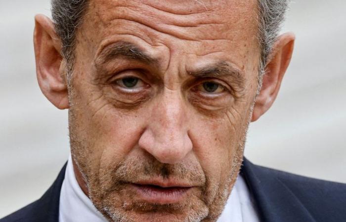 Sarkozy, definitive sentence to one year of electronic bracelet