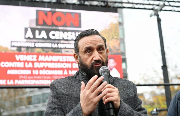 Cyril Hanouna takes part in a demonstration in front of Arcom to defend his channel