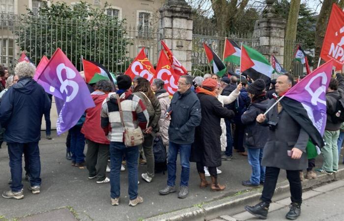 a demonstrator placed in police custody for “apology of terrorism”