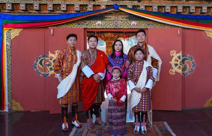 King Jigme Khesar, his heir, his father, the queens, princes and princesses of Bhutan gathered for the national day