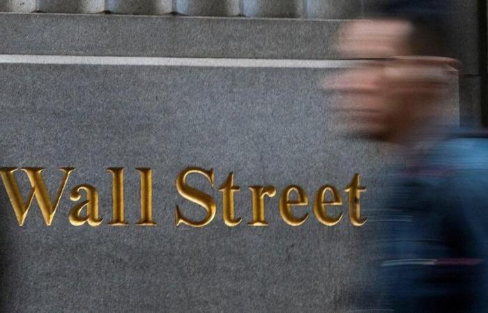 Wall Street closes sharply lower after Fed announcements