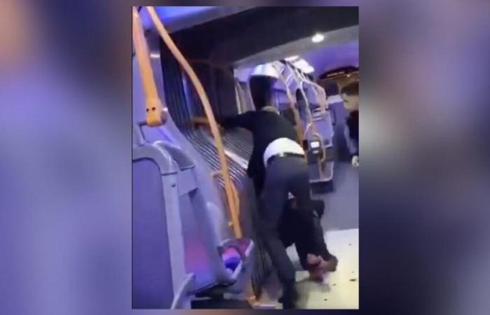 after a fight with two passengers without transport tickets, a bus driver in front of his superiors