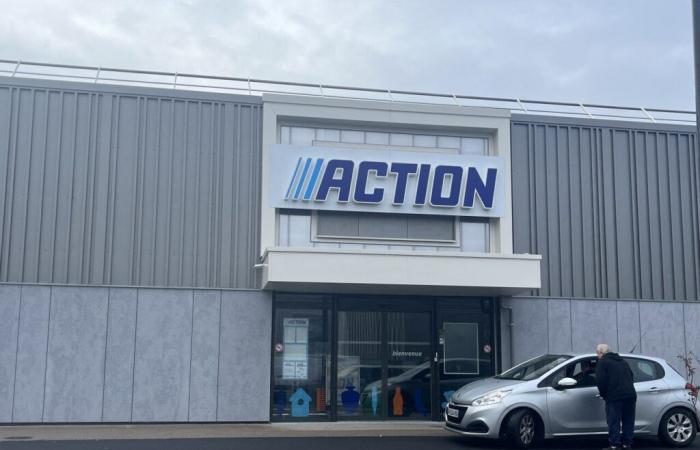 Why did the new Action store not open as planned, in this shopping center near Caen?