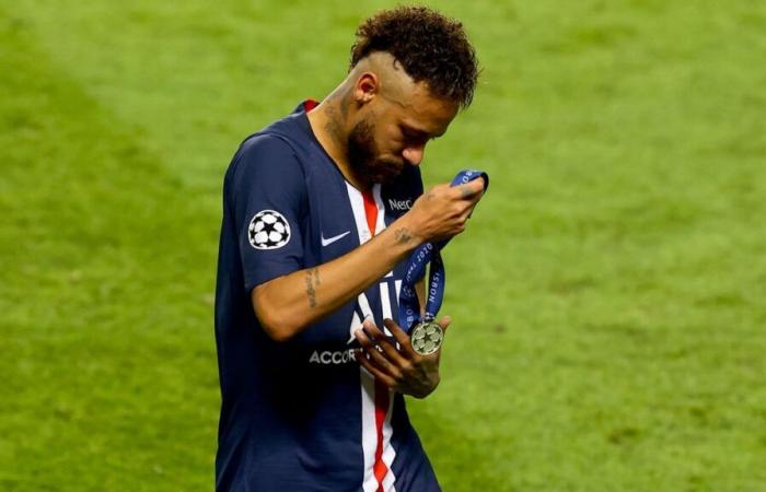 PSG – Neymar: “Stupid people”, a tackle is sent!