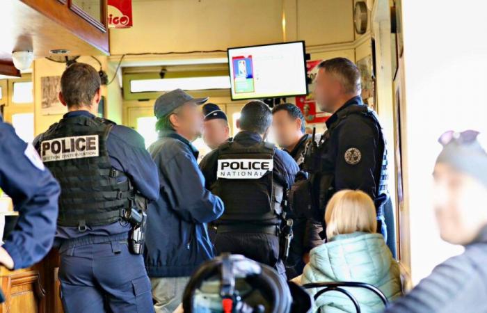 Police raid operation in the Saint-Jean-du-Var district, in Toulon