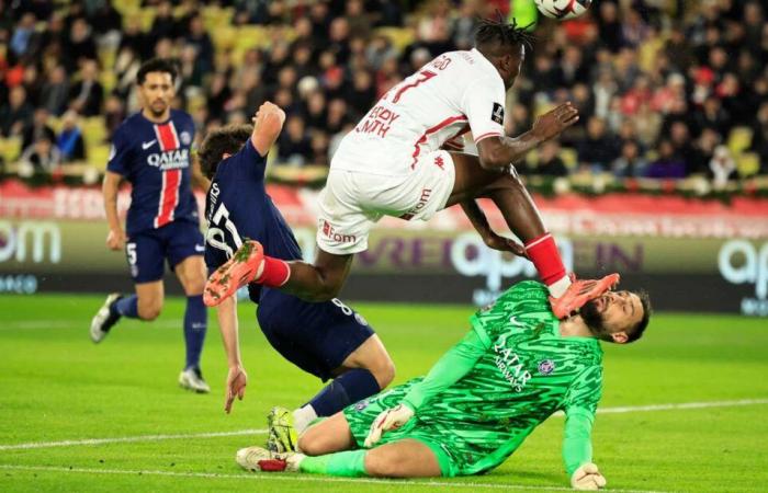 Donnarumma ko: studs in the face by Singo (only booked) and he is forced to come out, stitches on his disfigured face PHOTO | Abroad