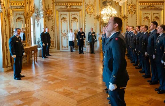 King Frederik X receives the new first lieutenants