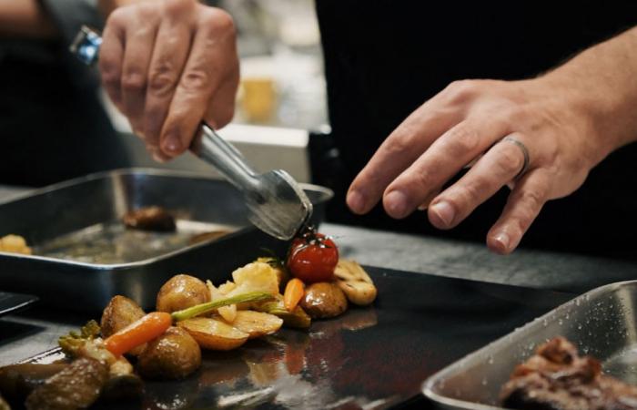 Toulouse. A true institution of Saint-Pierre Square, the Bar Basque opens its restaurant