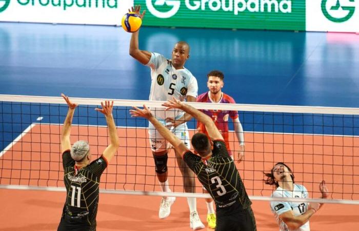 the qualification and the party before the holidays for the Tours Volleyball