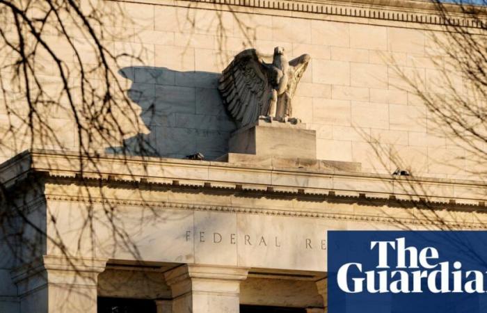 Wall Street falls sharply as Fed indicates fewer rate cuts in 2025 to fight inflation | Federal Reserve