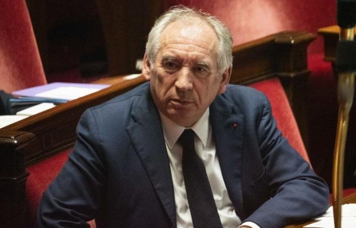 François Bayrou extends his consultations with political forces