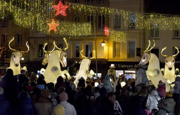 One hour from Lille, enjoy a big free Christmas parade by the sea this Saturday