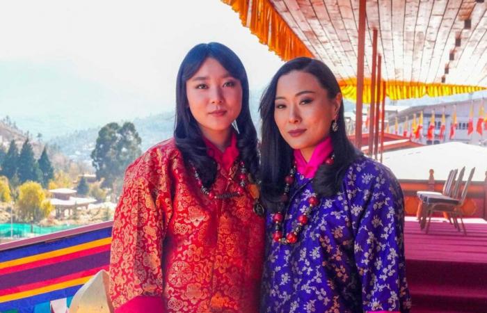 King Jigme Khesar, his heir, his father, the queens, princes and princesses of Bhutan gathered for the national day