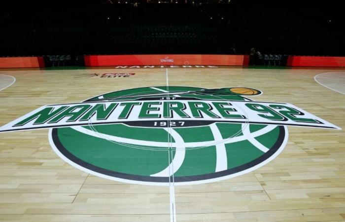 the match between Nanterre and the Israeli team Hapoel Holon interrupted a few minutes after the deployment of Palestinian flags