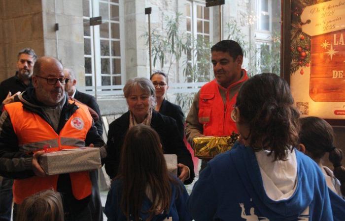 For the most deprived, Carcassonne town hall delivers nearly 300 gift packages to associations for the end-of-year celebrations