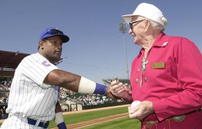 Cubs legend Sammy Sosa finally apologizes: Will the organization welcome him back?