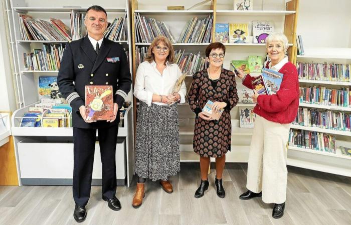 Brest firefighters donate 120 books to the Morvan hospital library