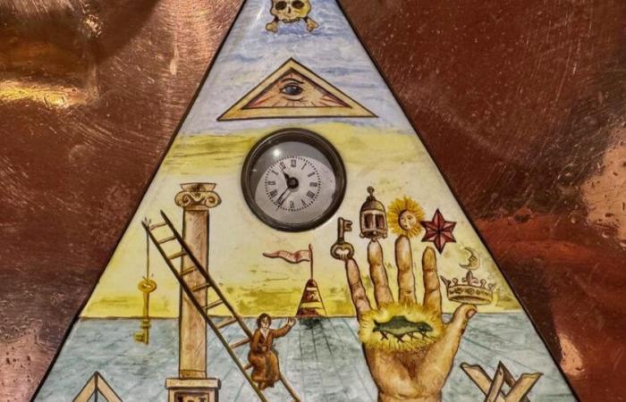 Freemason timepieces at auction