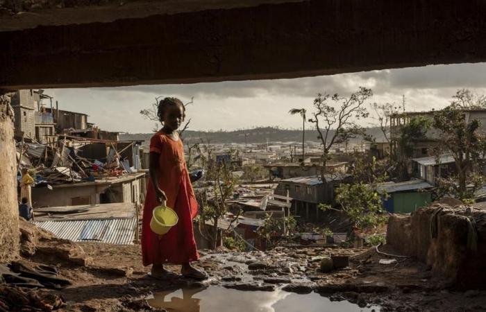 Destruction in Mayotte, Macron visits the archipelago