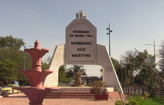 Renaming of several public roads and establishments in honor of national heroes and historical figures