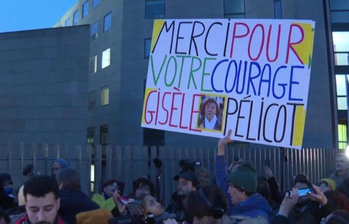 images of the mobilization in front of the court, in support of Gisèle Pelicot