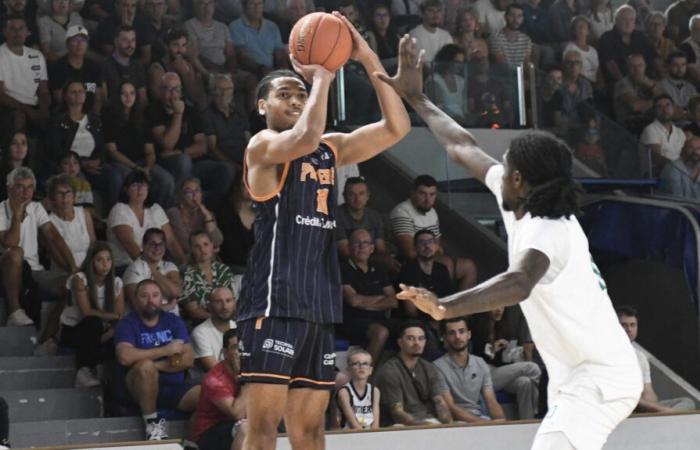 Guillaume Eyango in search of Elan before receiving Pau-Lacq-Orthez with Poitiers Basket