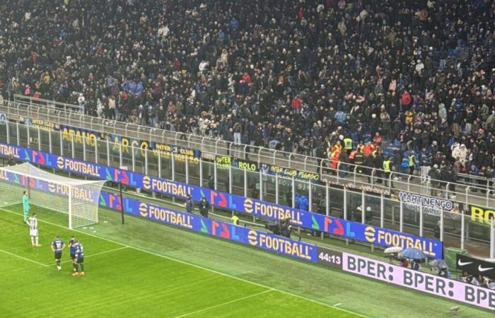 Fan fell ill in the stands during Inter-Udinese, match interrupted for more than 5 minutes