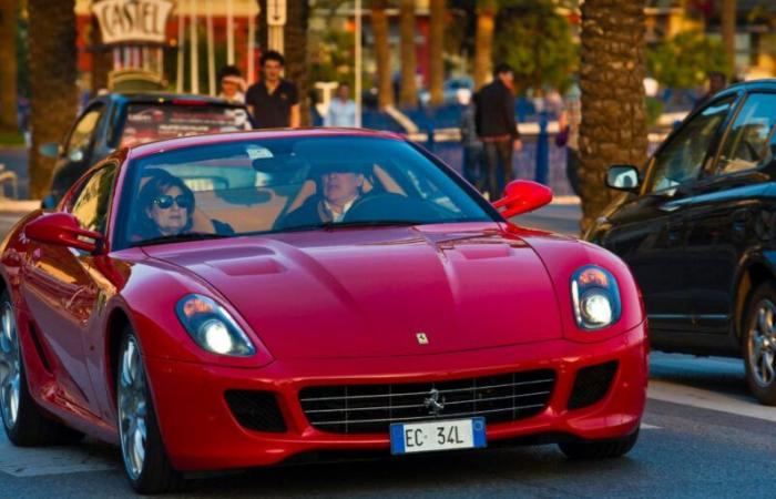 Guided by a GPS towards a sensitive district of Nice, an American couple attacked aboard a Ferrari