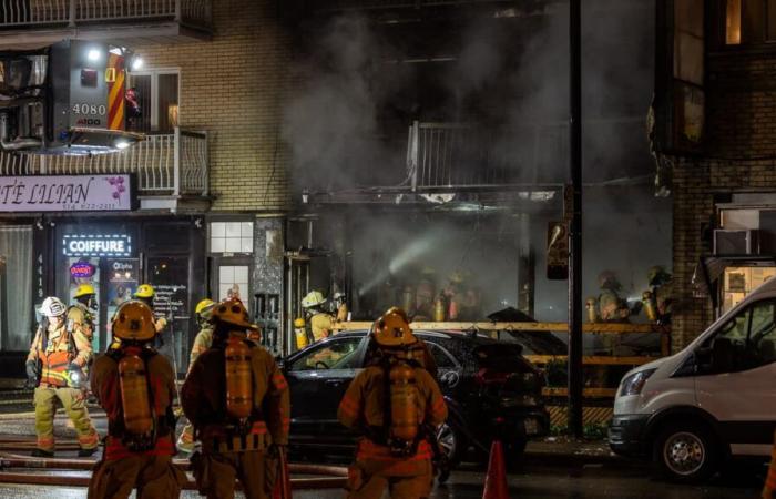 A Montreal pizzeria ravaged by fire in Rosemont