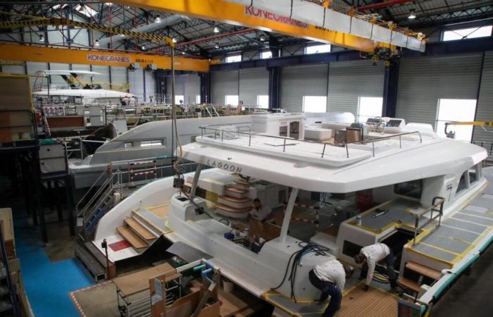 the luxurious catamarans of the Beneteau group in vogue on the banks of the Garonne