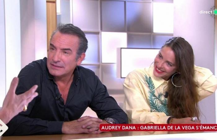 Anne-Elisabeth Lemoine freewheeling, she destabilizes Jean Dujardin