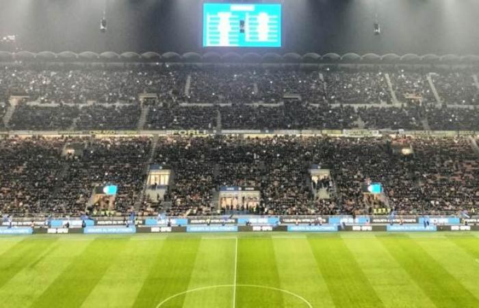 Inter-Udinese, fear at San Siro: match suspended for ten minutes. What happened