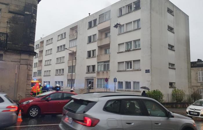 An apartment in downtown Périgueux hit by fire, no injuries