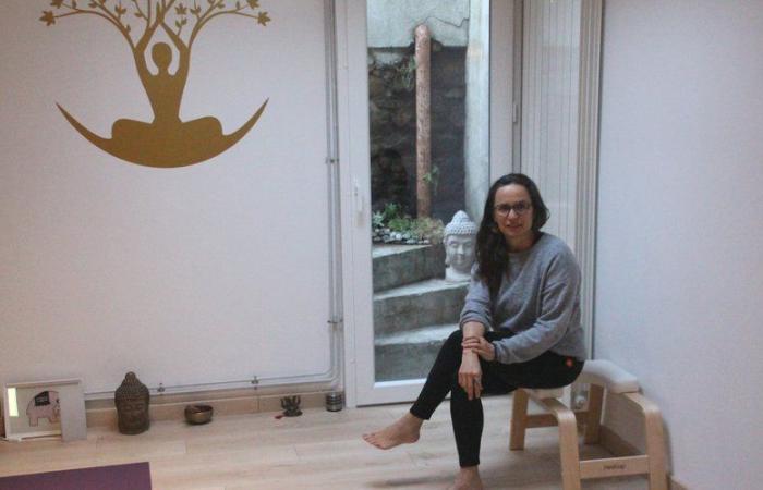 Cathy renovated an old physiotherapy office into a welcoming place to practice yoga in Lavelanet