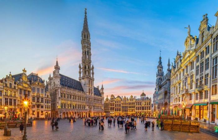 a “hello” on a train in Flanders unleashes passions