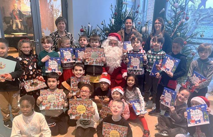 Santa Claus' visit to the schools of Valence d'Agen, a smiling tradition