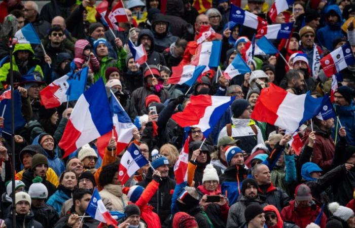 live. Les Bleues are aiming for victory, fresh snow, follow the ladies sprint from Grand-Bornand